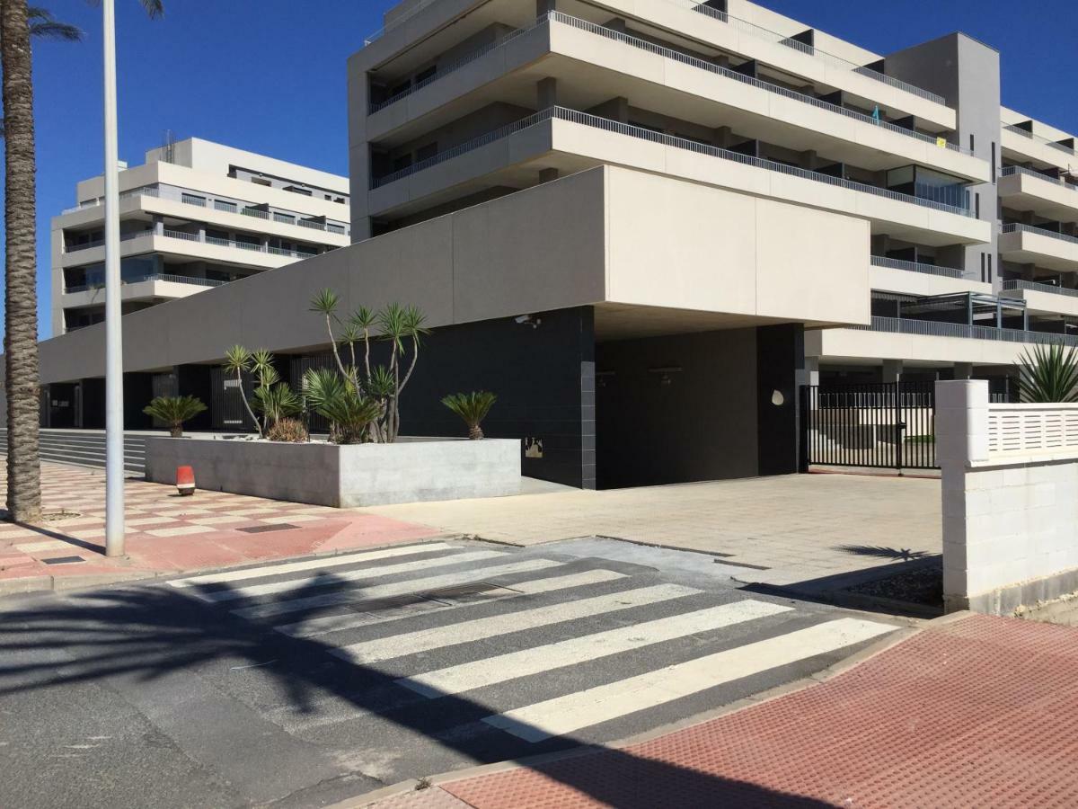 Apartamento Lujo, Primera Linea Playa, Garaje, Wifi, Piscina Climatizada Roquetas de Mar Bagian luar foto